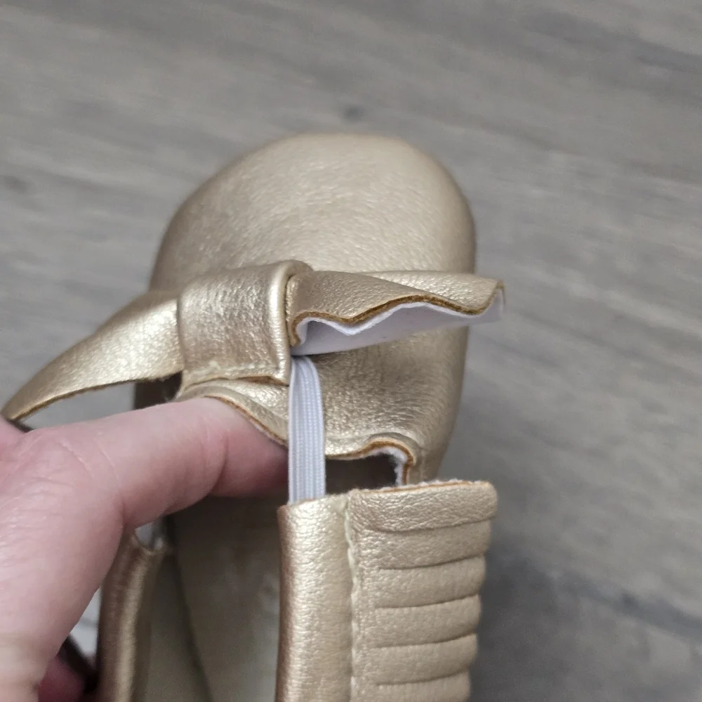Romirus Infant Shoes Metallic Gold  Infant Size 1 Comfy Easy Stretch On Bows